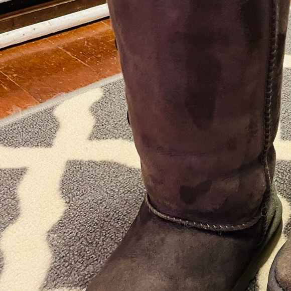 UGG Gray Buttoned Shearling Boots Size 7 Women’s GUC - Picture 5 of 11